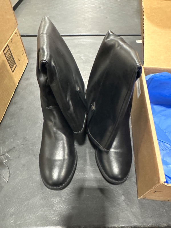 Photo 1 of BLACK BOOTS FOR WOMEN SIZE 8