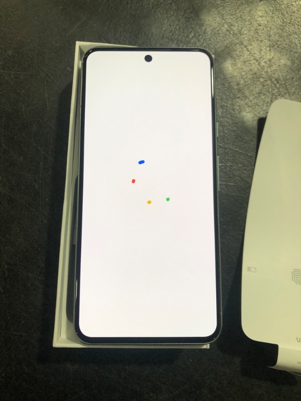 Photo 2 of Google Pixel 8 - Unlocked Android Smartphone with Advanced Pixel Camera, 24-Hour Battery, and Powerful Security - Hazel - 128 GB
