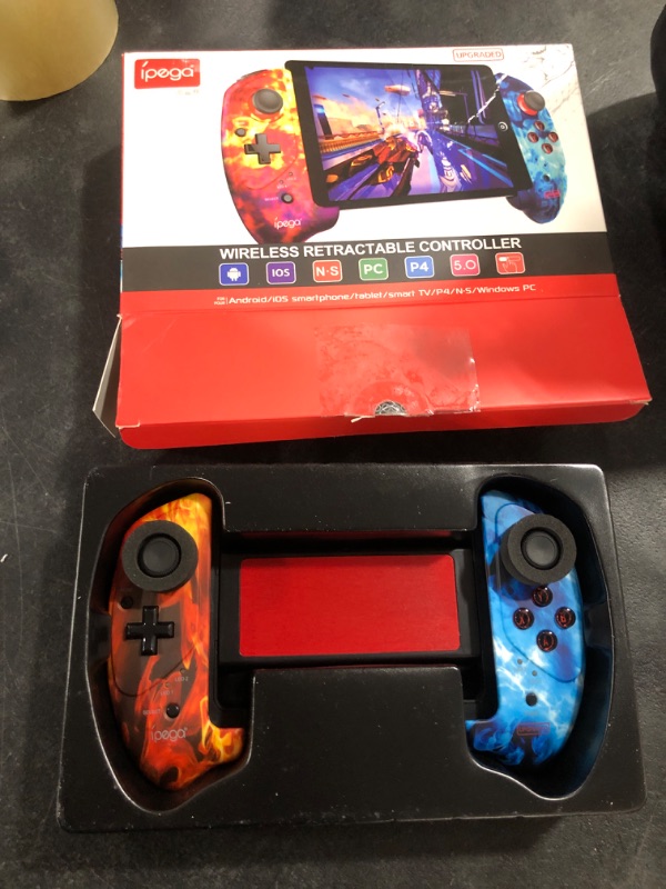 Photo 2 of IPega 9083B Wireless Extending Game Controller Pro Android/iOS Red/Blue
