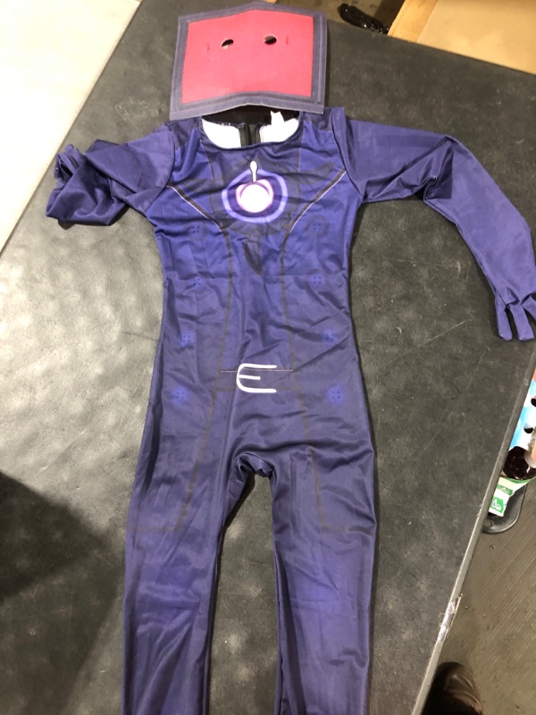 Photo 1 of Button Man Suit Size L