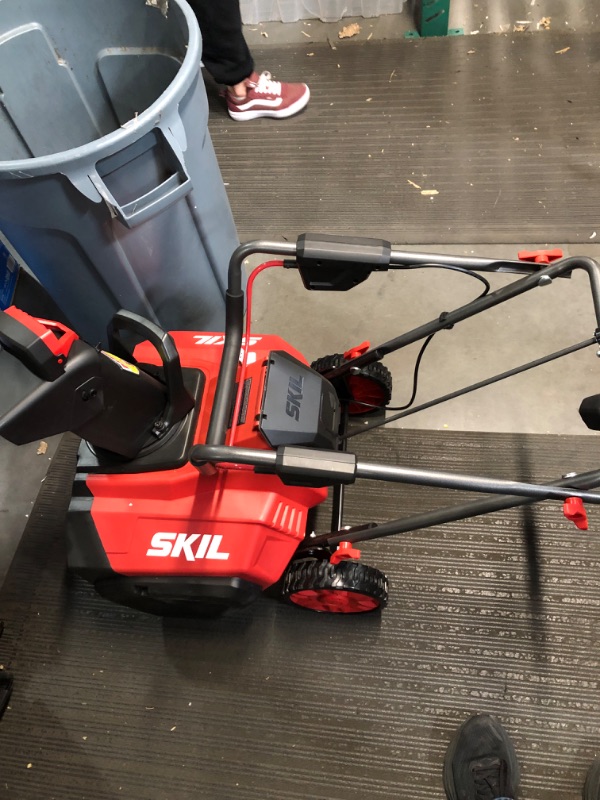 Photo 4 of ***NO BATTERY OR CHARGER***
SKIL PWR CORE 40 Brushless 40V 20 in. Single Stage Snow Blower Kit