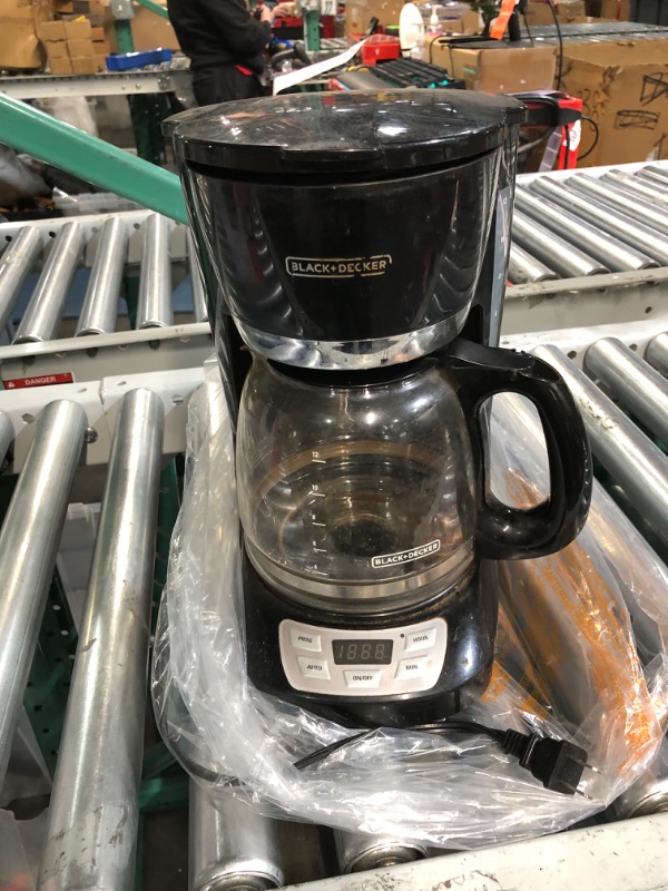 Photo 3 of ***NONRWEFUNDABLE***SEE NOTES***Black+Decker CM1160B 12-Cup Programmable Coffee Maker, Black/Stainless Steel