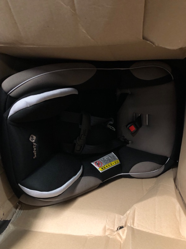 Photo 1 of ***MISSING INFANT CUSHION INSERT***
Safety 1st Guide 65 Convertible Car Seat, Chambers