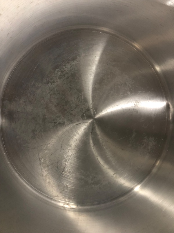 Photo 7 of **USED*HAS MINOR SCRATCHES INSIDE BOTTOM OF POT**
Winco ALHP-160, 160-Quart 22.8 x 23.2 Precision Extra Heavy Commercial Grade Aluminum Stock Pot, NSF