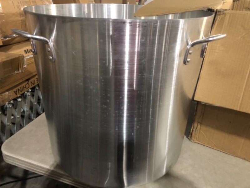 Photo 5 of **USED*HAS MINOR SCRATCHES INSIDE BOTTOM OF POT**
Winco ALHP-160, 160-Quart 22.8 x 23.2 Precision Extra Heavy Commercial Grade Aluminum Stock Pot, NSF