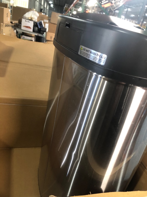 Photo 4 of ****LID IS BROKEN****
Rubbermaid Elite Stainless Steel Sensor Trash Can for Home and Kitchen, Batteries Included, 12.4 Gallon, Charcoal
