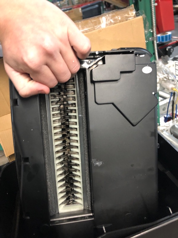 Photo 1 of ***DOES NOT WORK*** ****NON-REFUNABLE****
Bonsaii 15-Sheet Office Paper Shredder