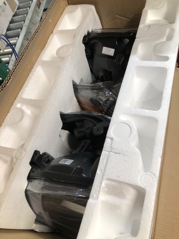Photo 1 of AUTOSAVER88 Headlight Assembly Compatible with 2005-2006 Tundra