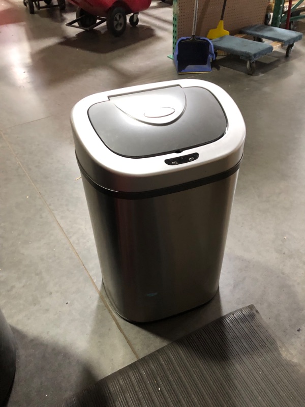 Photo 8 of ***USED - DIRTY - COVERED IN DENTS - MOTION SENSING FUNCTION DOESN'T WORK***
NINE_STARS Infrared Motion Sensor Trash Can 21 Gal. with Auto-Open Function