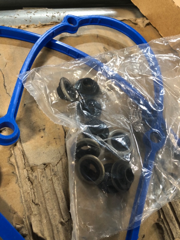 Photo 1 of FEL-PRO VS 50696 R Valve Cover Gasket Set