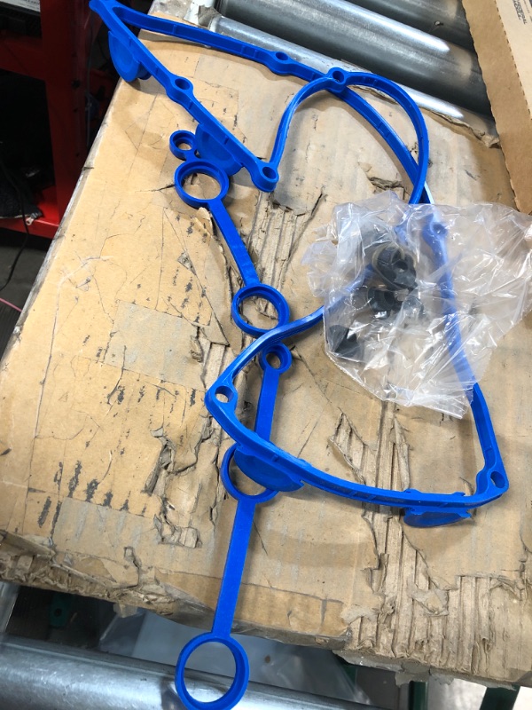 Photo 1 of FEL-PRO VS 50696 R Valve Cover Gasket Set