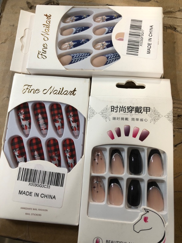 Photo 1 of *NON REFUNDABLE*
Press on nails bundle