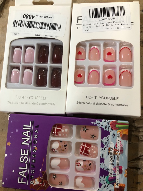 Photo 1 of *NON REFUNDABLE*
Press on nails bundle