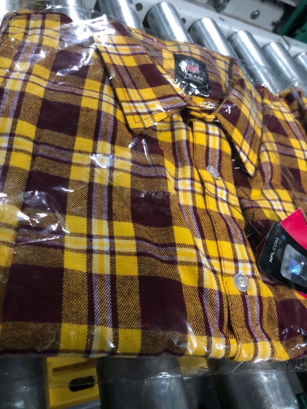 Photo 2 of ****SIZE XL***FOCO NFL Wordmark Basic Flannel Shirt Washington Commanders 9-2432 Team Color