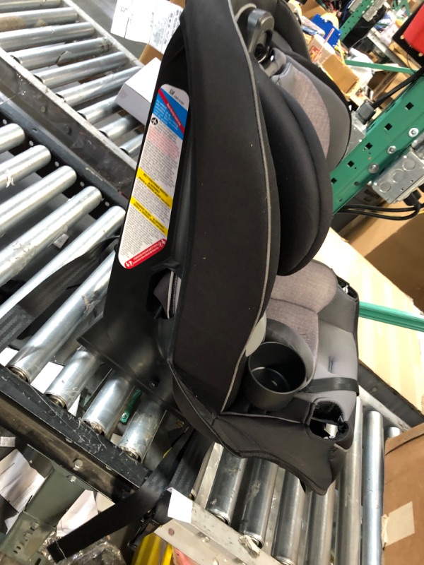 Photo 3 of ***USED - LIKELY MISSING PARTS***
Safety 1st Grow and Go All-in-One Convertible Car Seat, Rear-facing 5-40 pounds, Forward-facing 22-65 pounds, and Belt-positioning booster 40-100 pounds, Harvest Moon Harvest Moon Original