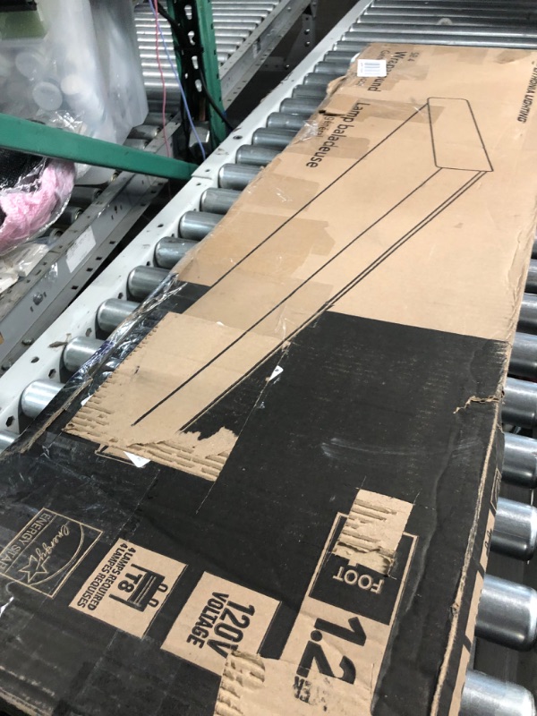 Photo 1 of **HEAVILY USED/ CRACKED / DAMAGED/ FOR PARTS**Lithonia Lighting SB 432 120 1/4 GESB 4-Foot 4-Light 32 Watt T8 Fluorescent Wraparound 120 Volt Fixture with One 32W Electronic Ballast, White 1 Commercial Ballast 120V Square