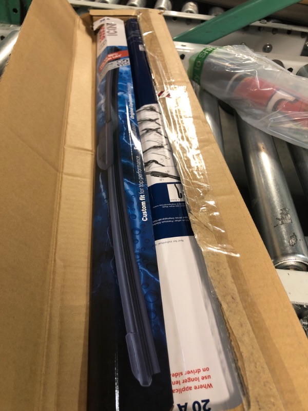 Photo 1 of Bosch ICON Wiper Blades 26OE22OE (Set of 2) 