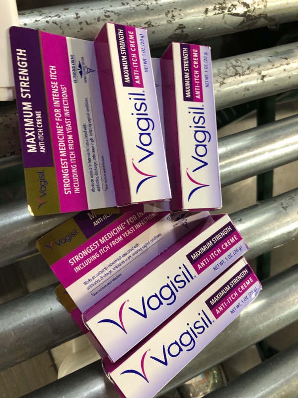 Photo 3 of Vagisil Maximum Strength Feminine Anti-Itch Cream with Benzocaine for Women, Helps Relieve Yeast Infection Irritation