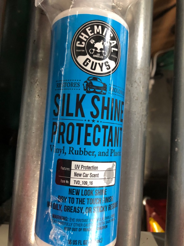 Photo 3 of Chemical Guys TVD_109_16 Silk Shine Spray-able Dry-To-The-Touch Dressing and Protectant for Tires, Trim, Vinyl, Plastic and More, Safe for Cars, Trucks, Motorcycles, RVs & More, 16 fl oz 16 oz Silk Shine