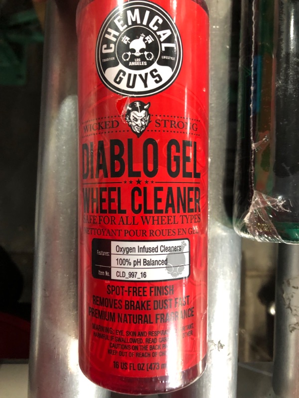 Photo 2 of **SEE NOTES 
Chemical Guys CLD_997_16 Diablo Gel Oxygen Infused Foam Wheel And Rim Cleaner, Concentrated (Safe on All Wheel & Rim Finishes), 16 fl oz + MIC_506_03 Premium Microfiber Towels, Gold (16"x16") 3 Pack Diablo Gel + Towels