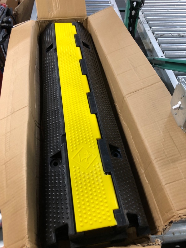 Photo 1 of F COME 2 Pack Rubber Cable Ramp Hose Cable Protector Ramp 1 Channel 22000Lbs Load Capacity Traffic Speed Bump Wires Power Lines Extension Cord Cover for Indoor Outdoor 22000lbs-1channel-2pack