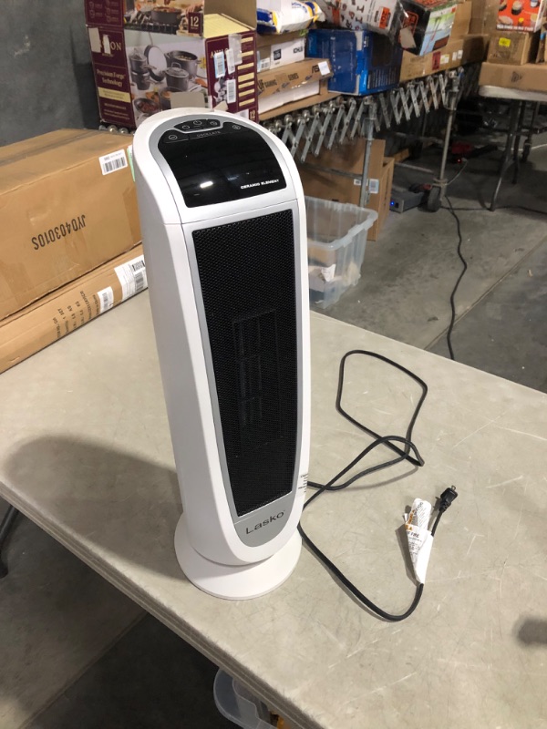 Photo 2 of ***NONREFUNDABLE - NOT FUNCTIONAL - FOR PARTS ONLY - SEE COMMENTS***
Lasko Oscillating Digital Ceramic Tower Heater for Home with Overheat Protection, Timer and Remote Control, 22.75 Inches, 1500W, White, 5165, Medium