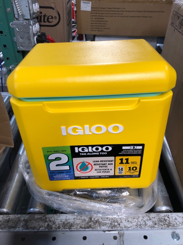 Photo 3 of Igloo 11 Qt Tag Along Too Strapped Picnic Style Cooler Yellow