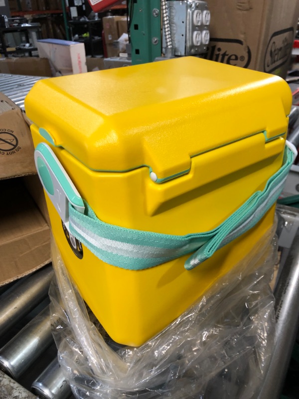 Photo 4 of Igloo 11 Qt Tag Along Too Strapped Picnic Style Cooler Yellow