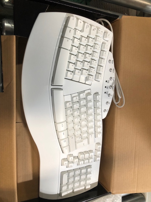 Photo 1 of Perixx PERIBOARD-512W ES USB Teclado Ergonomico - 19.09x9.29x1.97 Inches - Blanco - QWERTY Español, White Wired