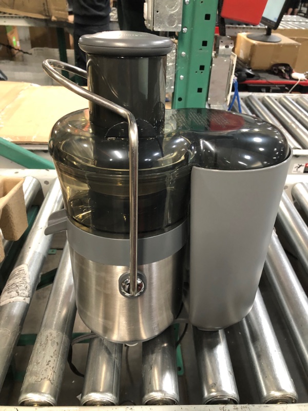 Photo 5 of ***PARTS ONLY/NON-RETURNABLE**WONT TURN ON***
Hamilton Beach Juicer Machine, Centrifugal Extractor, Big Mouth 3" Feed Chute, Easy Clean, 2-Speeds, Holds 40 oz. Silver