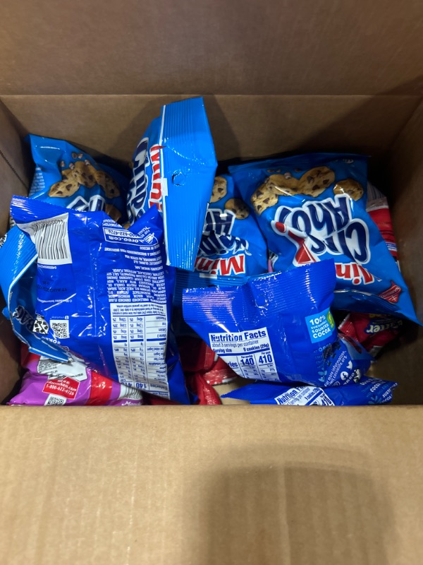 Photo 1 of OREO Mini Cookies, CHIPS AHOY! Mini Cookies, Nutter Butter Bites & RITZ Bits Cheese Crackers Variety Pack, 15 Big Bags (assortment may vary)
BB JUNE 10 24