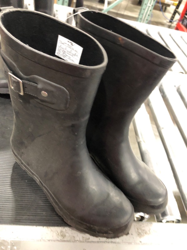 Photo 1 of WOMENS BOOTS SIZE 8 