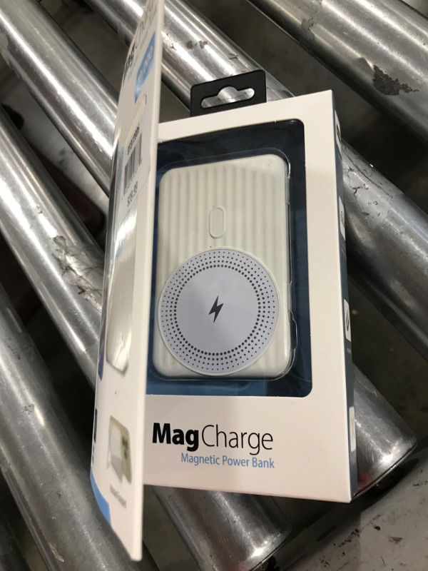 Photo 2 of Magnetic Power Bank, 10000mAh Foldable Wireless Portable Charger with USB-C Cable LED Display, Mag-Safe Battery Pack 22.5W PD Fast Charging for iPhone 15/14/13/12 Pro/Pro Max/Plus/Mini
