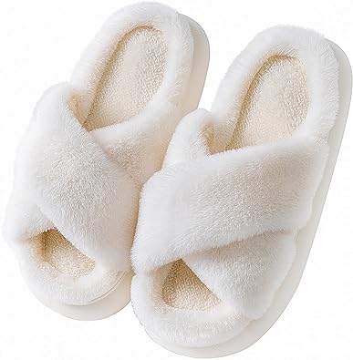 Photo 1 of Koknwoa Womens Slippers Fuzzy Slippers House Slippers for Woman Slippers for Women Indoor Fluffy Platform Slippers UNKNOWN SIZE