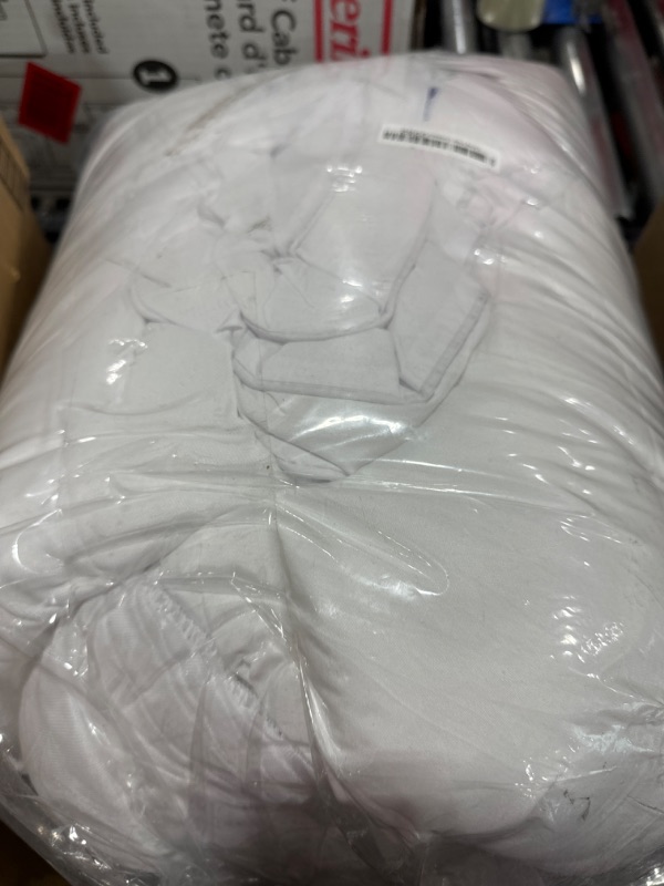 Photo 1 of White Comforter (Unknown Size)