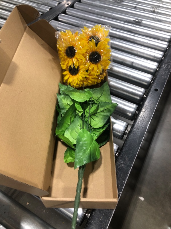 Photo 1 of Artificial Sunflower Fake Sunflowers Realistic Silk Sunflower Bouquet with Stems for Wedding Decor Baby Shower Arrangement Table Centerpieces Outdoor Indoor Decor
