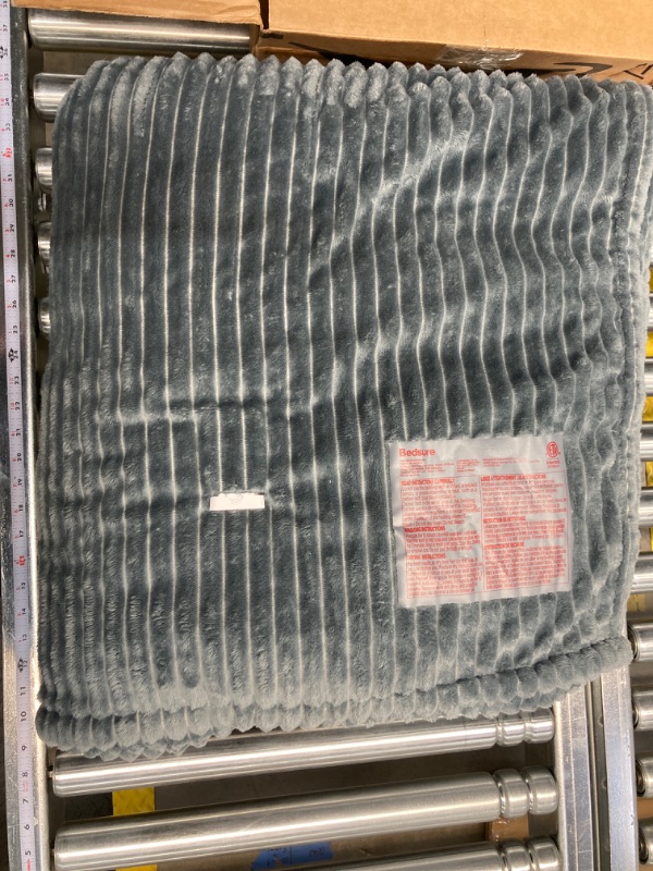 Photo 1 of Bedsure Electric Blanket Heated Throw - Soft Ribbed Flannel Heated Blanket, Fast Heating Electric Throw with 6 Heating Levels & 4 Time Settings, 3 Hours Auto-Off (84x90 inches, Grey)
