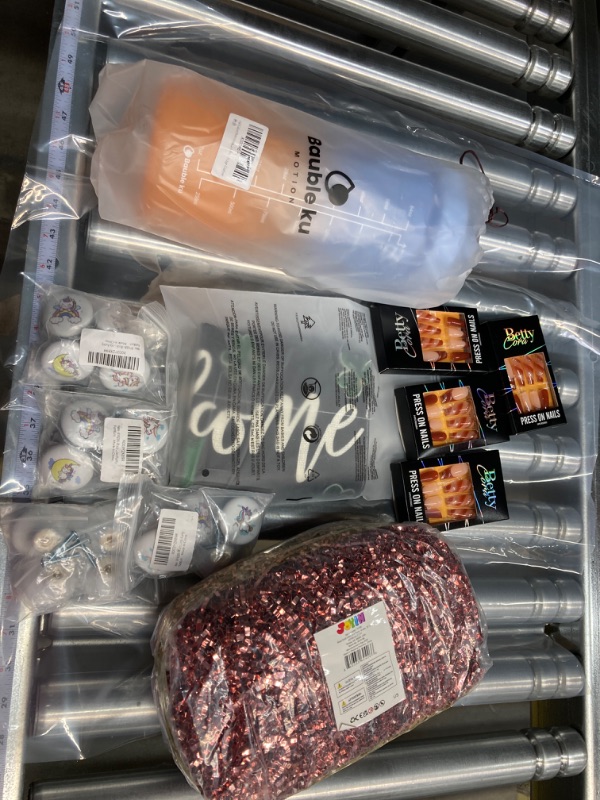 Photo 1 of 
Bundle of miscellaneous items 