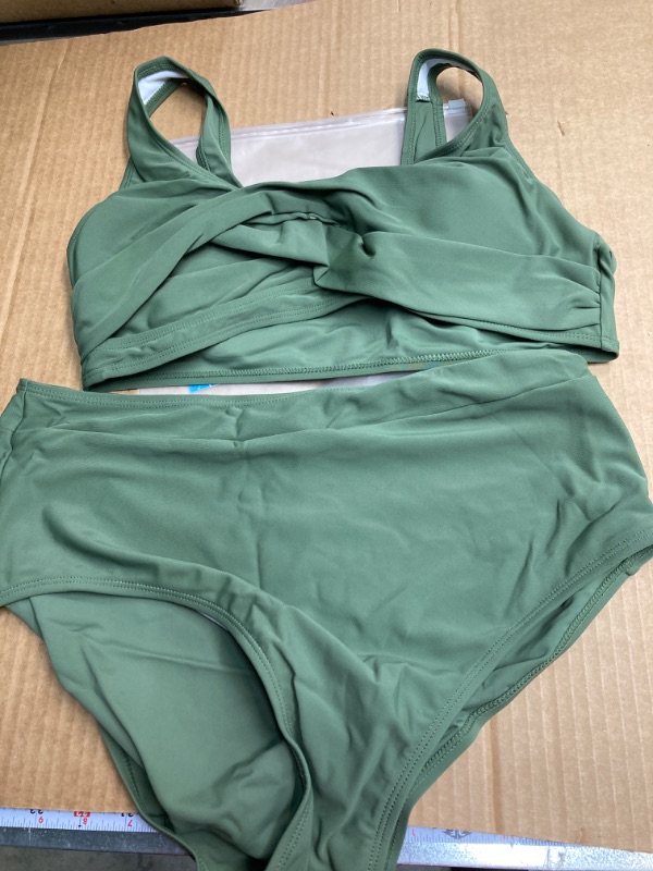 Photo 2 of 2023 Split Swimwear Sexy Pleated Bikini Swimwear for Women Bikini Swimming Shorts Women Long (Green, M)