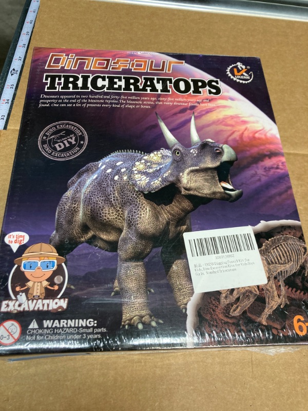 Photo 2 of Dinosaurs Excavation Kit