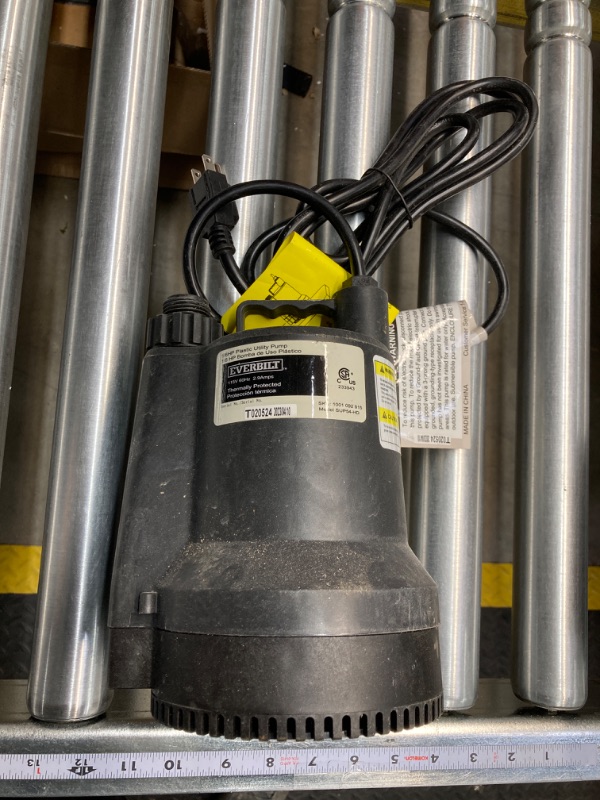 Photo 1 of 1/6 HP Plastic Submersible Utility Pump