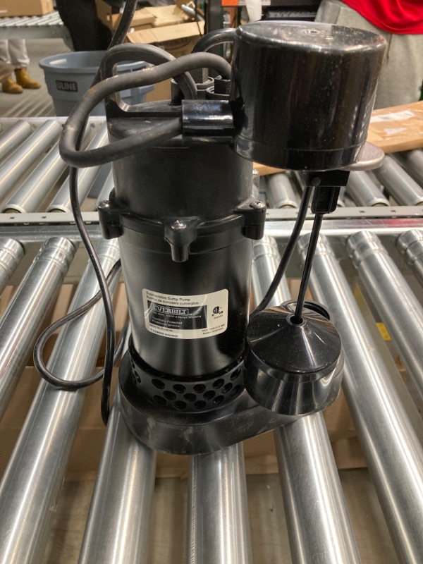 Photo 1 of Everbilt 1/3 HP Aluminum Sump Pump 