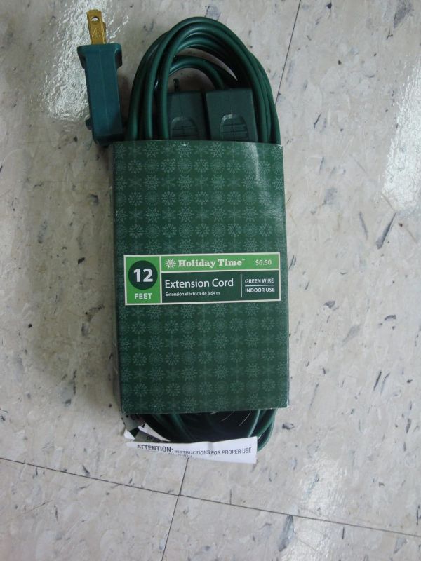 Photo 1 of 12' feet Extension Cord Green https://a.co/d/5RMXIM6