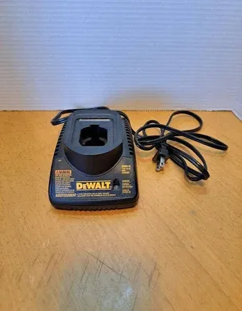 Photo 1 of DeWalt DW9118 NICI Charger https://a.co/d/gFc94cv