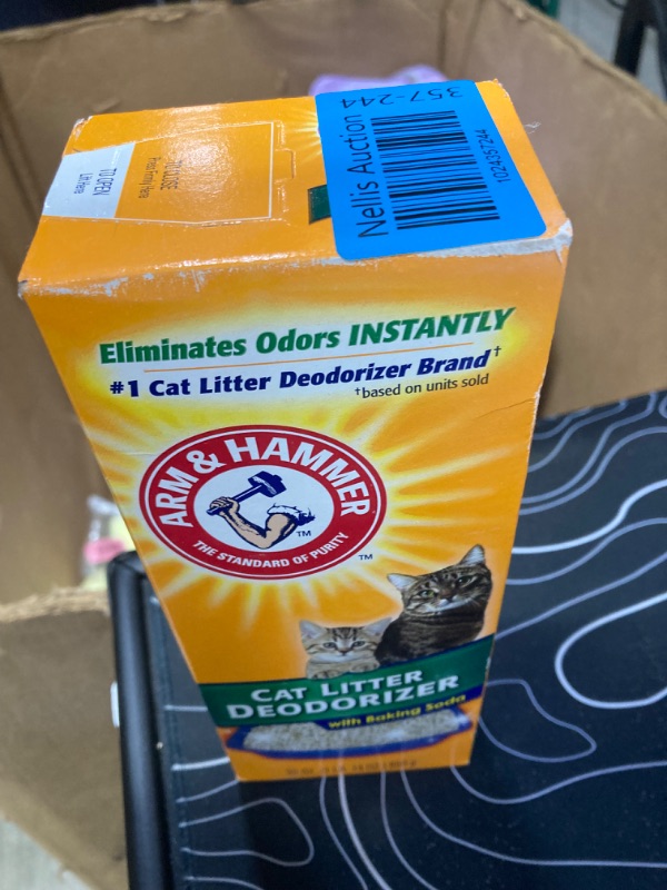 Photo 1 of ARM & Hammer Cat Litter Deodorizer 30 oz 1.88 Pound (Pack of 1)