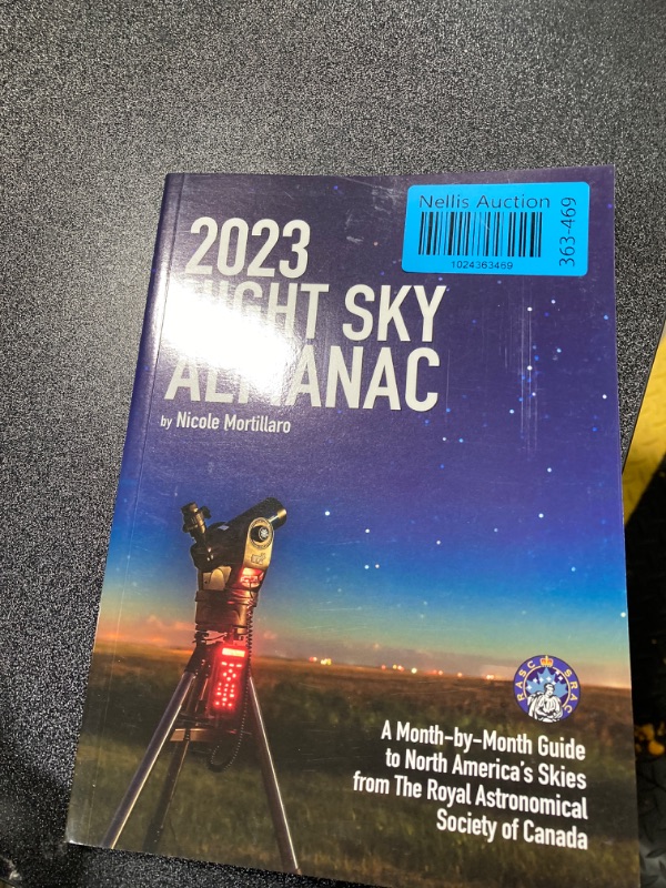 Photo 2 of 2023 Night Sky Almanac: A Month-by-Month Guide to North America's Skies from the Royal Astronomical Society of Canada (Guide to the Night Sky)