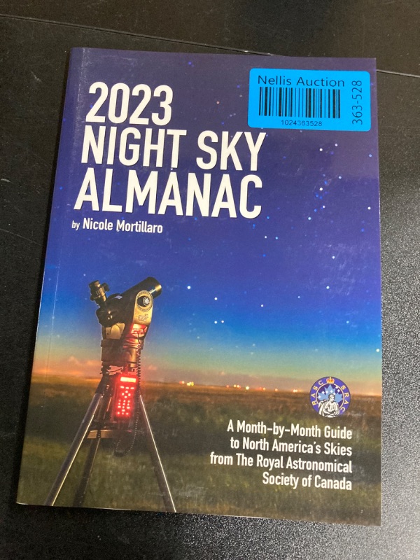 Photo 2 of 2023 Night Sky Almanac: A Month-by-Month Guide to North America's Skies from the Royal Astronomical Society of Canada (Guide to the Night Sky)