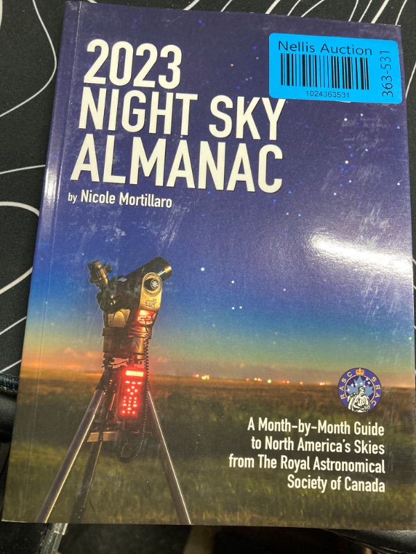 Photo 2 of 2023 Night Sky Almanac: A Month-by-Month Guide to North America's Skies from the Royal Astronomical Society of Canada (Guide to the Night Sky)