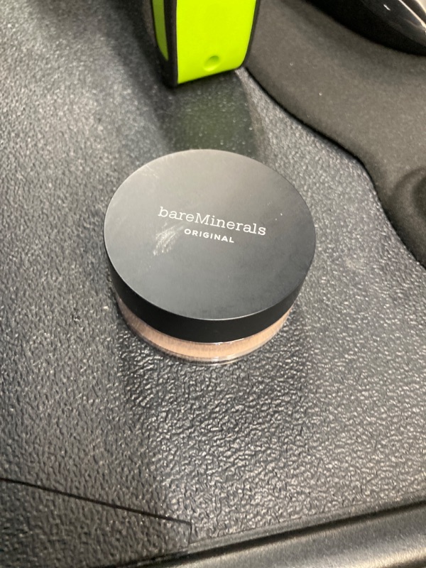 Photo 2 of bareMinerals Original Loose Powder Foundation SPF 15, Lightweight Mineral Loose Powder Foundation Makeup, Buildable Coverage, Talc Free, Vegan Medium Beige 12 0.28 Ounce (Pack of 1)