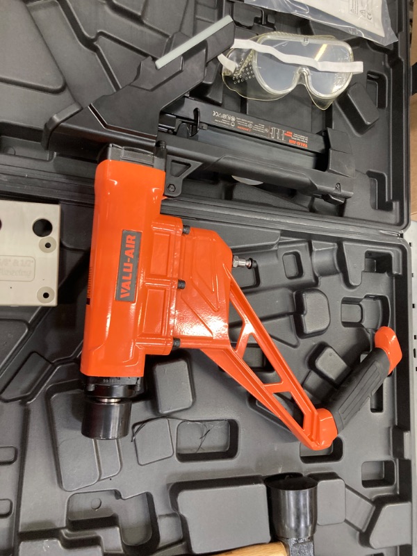 Photo 3 of ***MINOR DAMAGE/MISSING PARTS*** Valu-Air RHF9021C-PN 21 Degree Full Round Head Framing Nailer 3-1/2" with Palm Nailer Framing Nailer + Palm Nailer